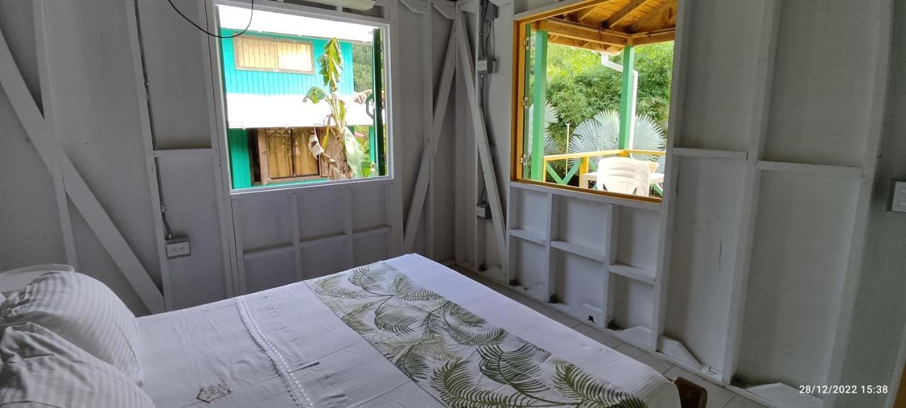 Hotel Yellow Home Providencia Isla South West Bay Exteriör bild