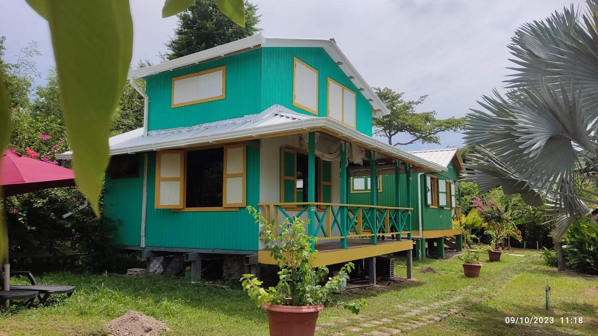 Hotel Yellow Home Providencia Isla South West Bay Exteriör bild