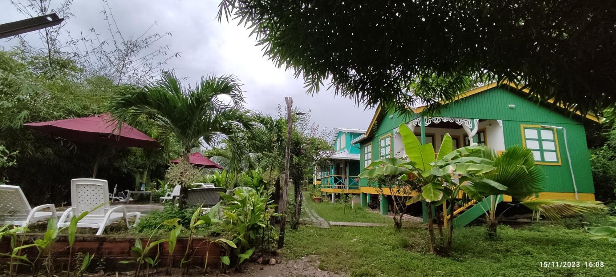 Hotel Yellow Home Providencia Isla South West Bay Exteriör bild