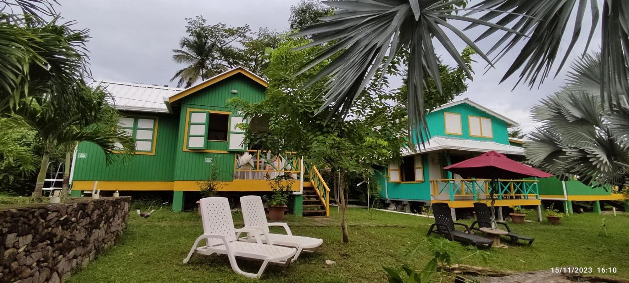 Hotel Yellow Home Providencia Isla South West Bay Exteriör bild