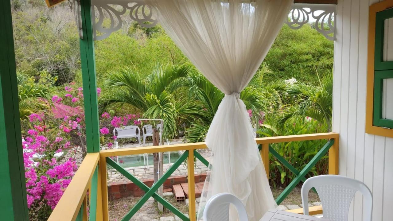 Hotel Yellow Home Providencia Isla South West Bay Exteriör bild