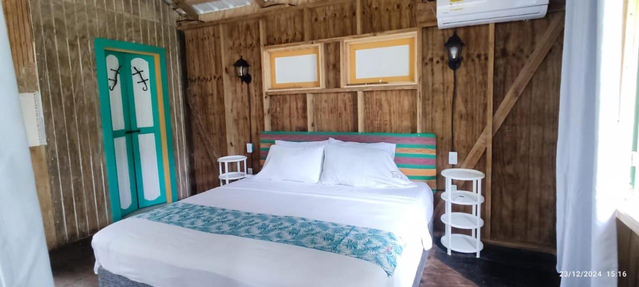 Hotel Yellow Home Providencia Isla South West Bay Exteriör bild