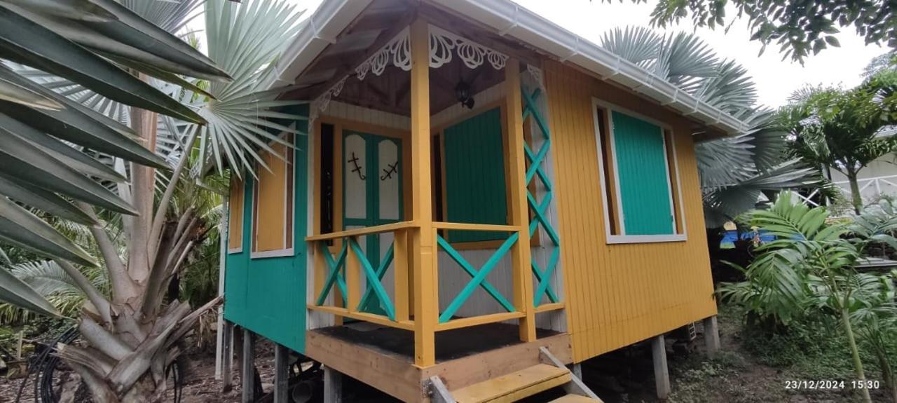 Hotel Yellow Home Providencia Isla South West Bay Exteriör bild