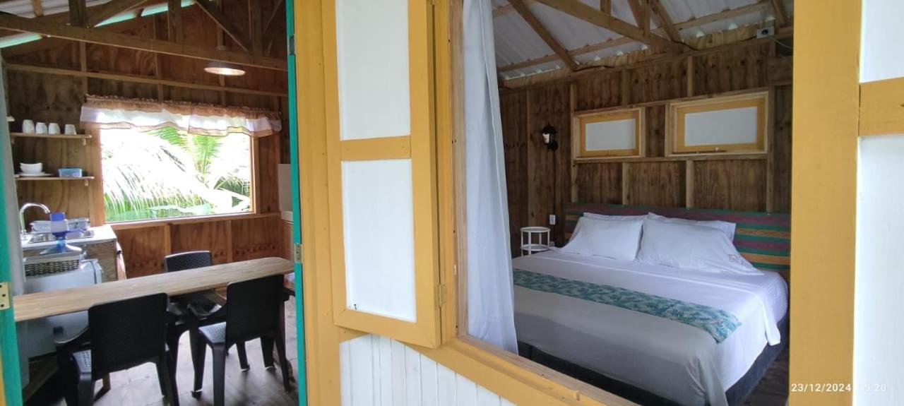 Hotel Yellow Home Providencia Isla South West Bay Exteriör bild